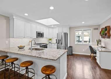 Condos & Townhouses